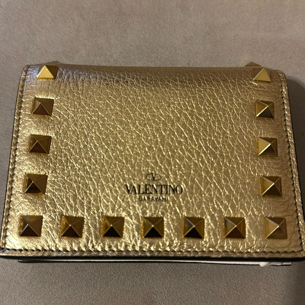 NWT Valentino gold metallic Rockstud Grainy Calfskin flap French wallet - Picture 1 of 11